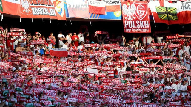 🔥 Podzielona pasja: Polscy kibice w szoku po historycznym kryzysie Box2Box - Sklep z koszulkami piłkarskimi z całego świata