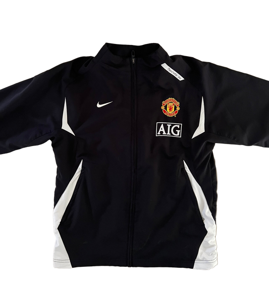 Manchester United Nike AIG Box2Box - Sklep z koszulkami piłkarskimi z całego świata